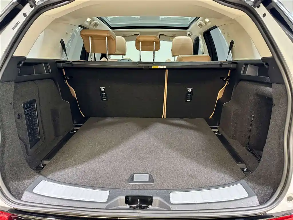 Land Rover Discovery Sport 2025 249PS Exploration Special Edition фото 24