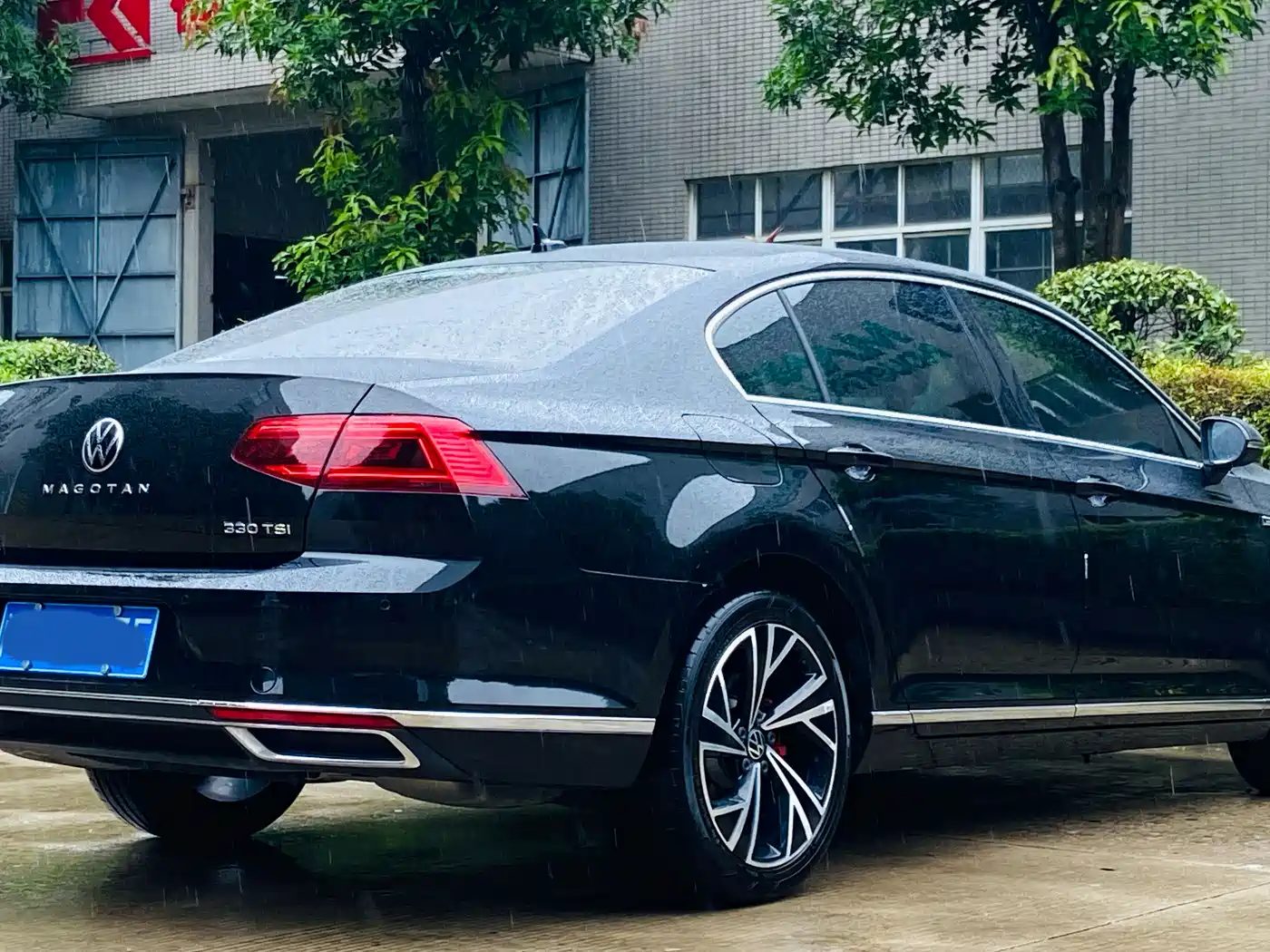 VOLKSWAGEN MAGOTAN