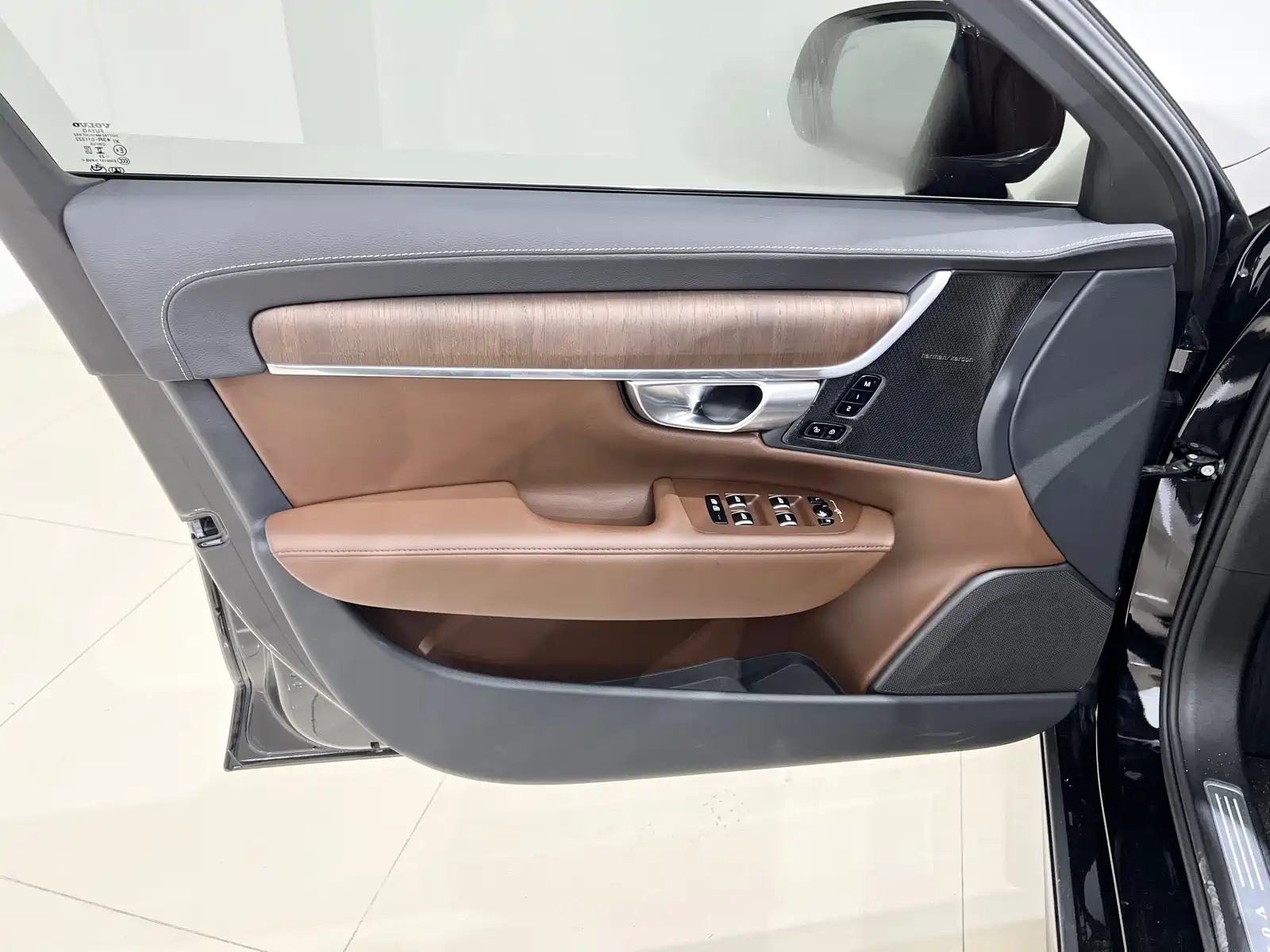 Фото 20 - Volvo S90