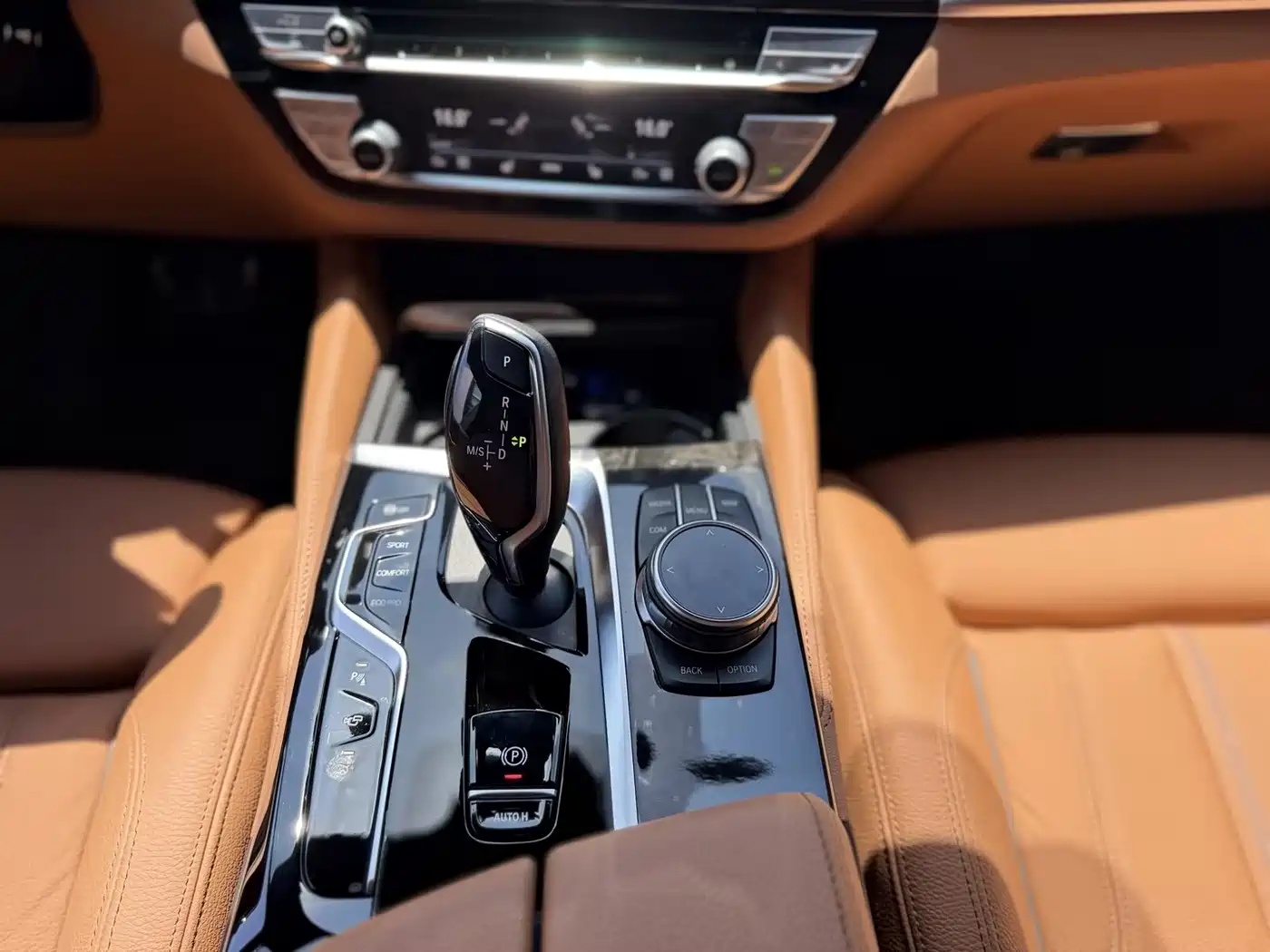 BMW 6 Series GT 2022 Model 630i M Sport Package фото 12