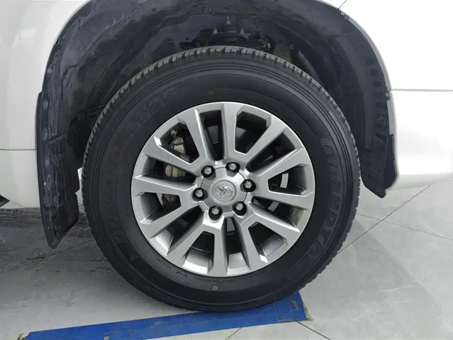 Toyota Prado 2019 3.5L Automatic TX-L Zunxiang Edition with Rear-mounted Spare Tire фото 6