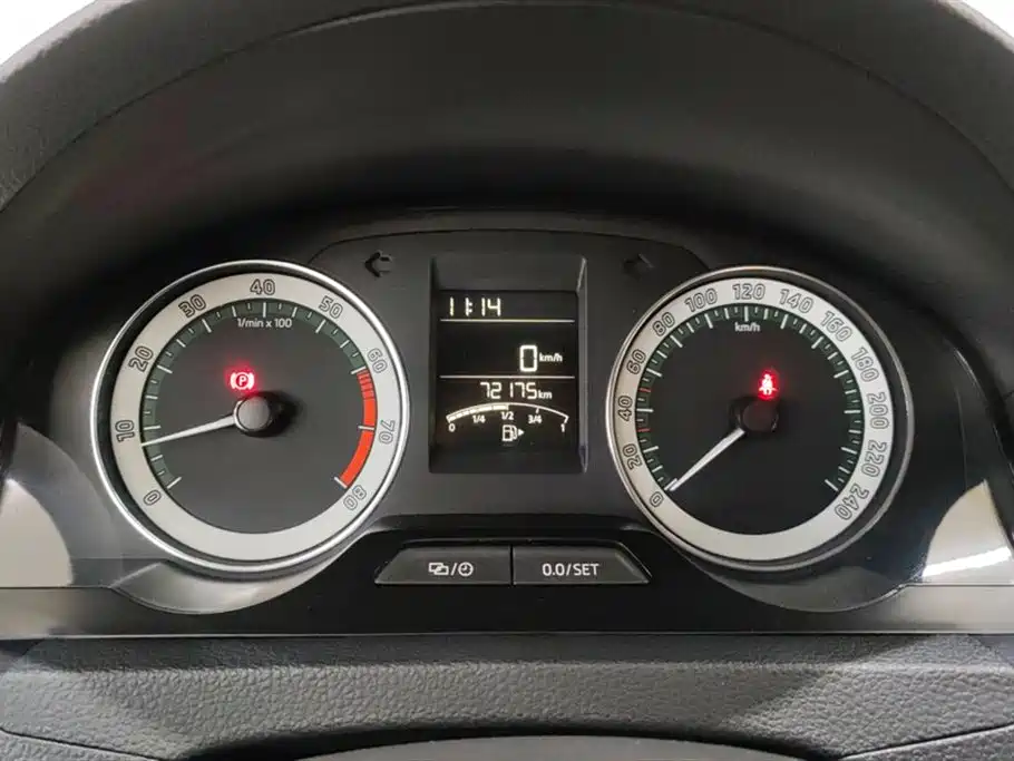 Škoda Rapid 2018 1.6L Manual Comfort Edition фото 14