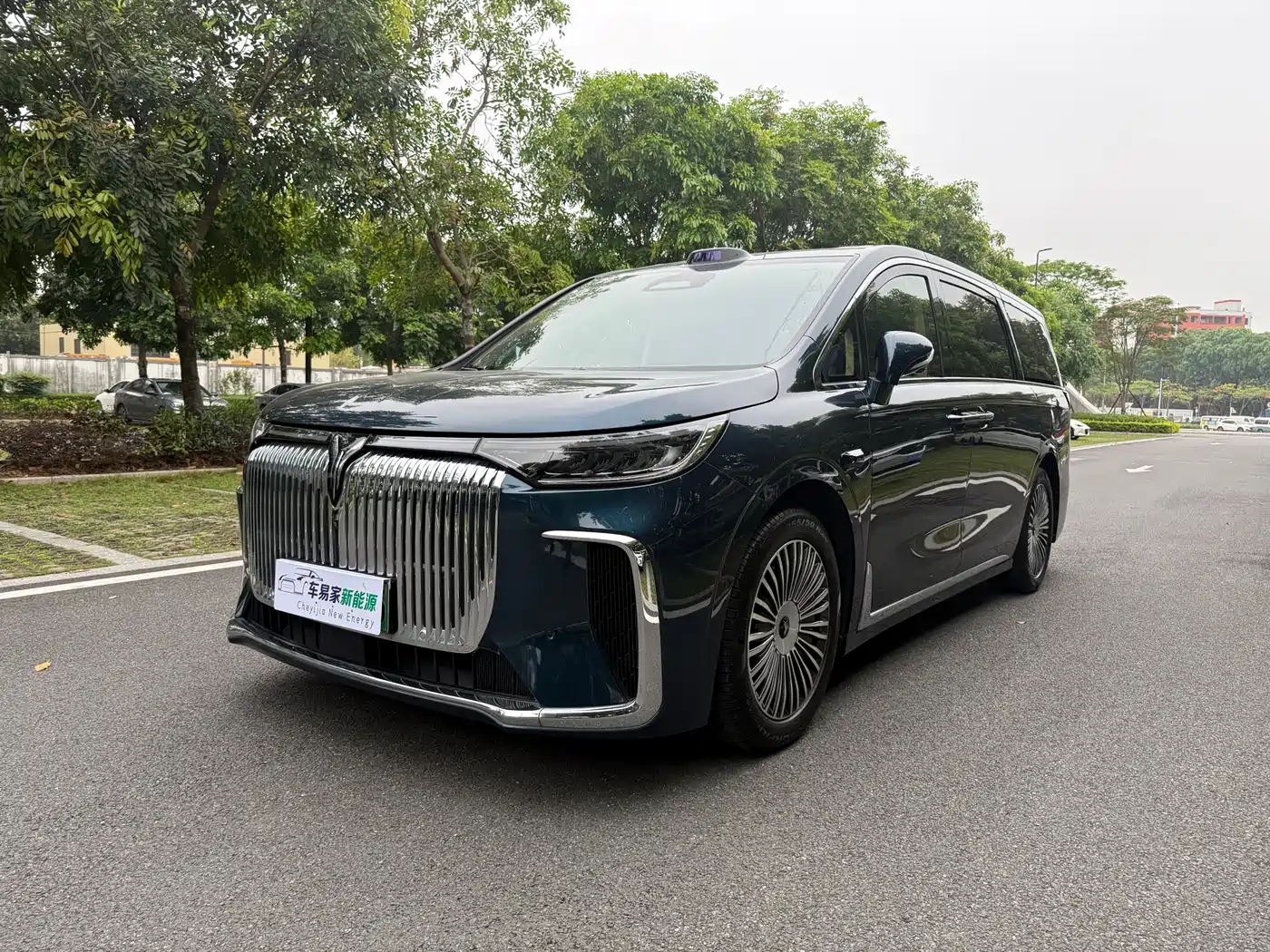 Voyah Auto Voyah Dreamer 2025 Model PHEV 4WD Premium QianKun Edition