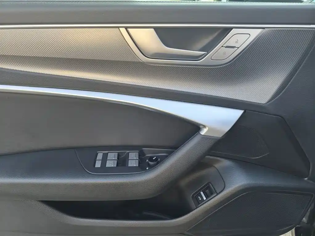 Audi A6L 2024 40 TFSI Luxury Dynamic фото 10