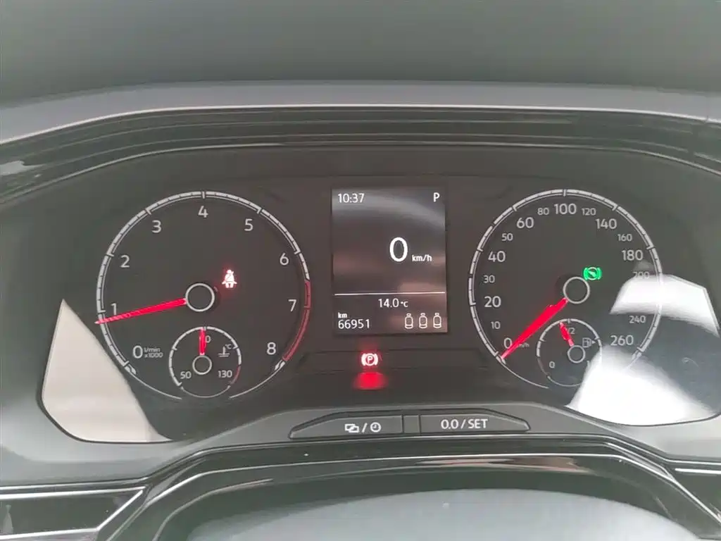 Volkswagen Polo 2019 Plus 1.5L Automatic Colorful Tech Edition фото 12