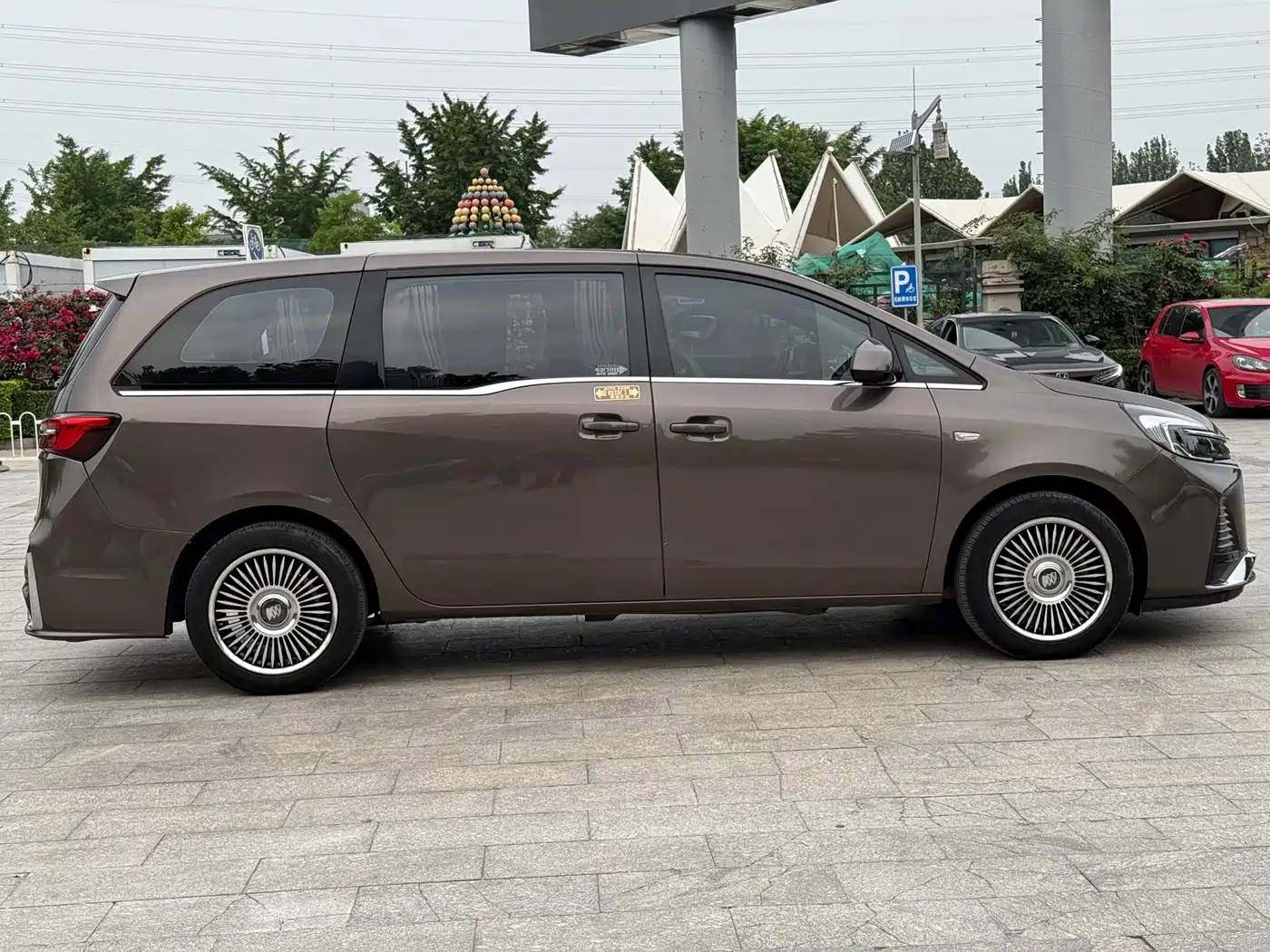 Buick GL8 2021 Land Business Class 652T Luxury фото 8
