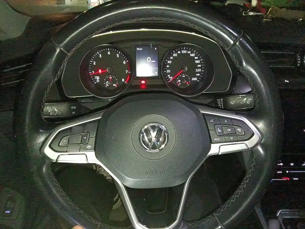 Volkswagen Magotan 2020 330TSI DSG Leading фото 3