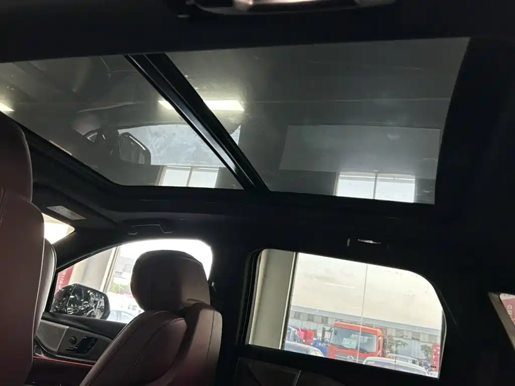 Cadillac XT5 2024 2025 Model 2.0T Platinum