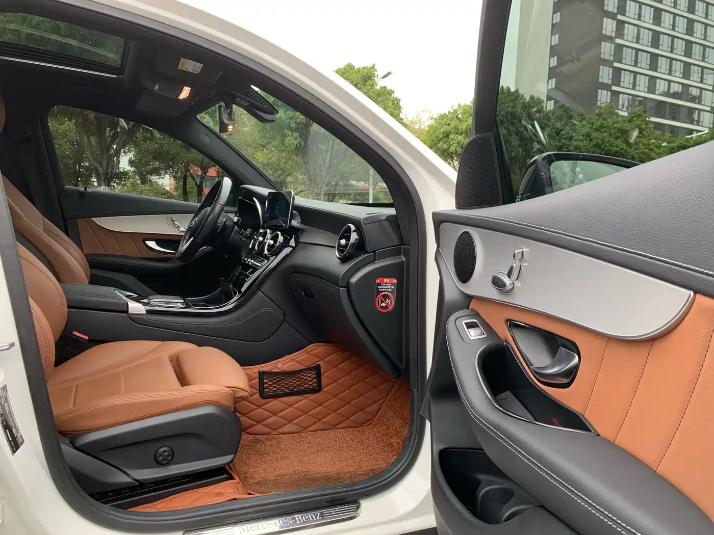 Mercedes-Benz GLC Coupe 2020 GLC 260 4MATIC Coupe SUV фото 16