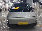 Фото 3 - Li Auto MEGA