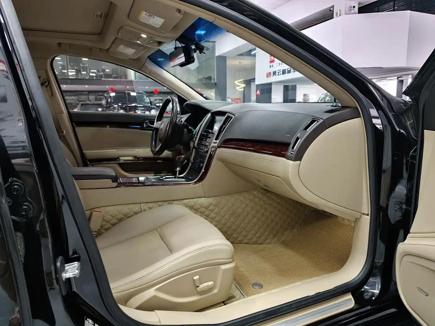Cadillac SLS 2013 2012 2.0T Comfort