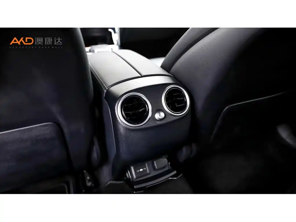 Mercedes-Benz GLC Coupe 2020 GLC 260 4MATIC Coupe SUV фото 9