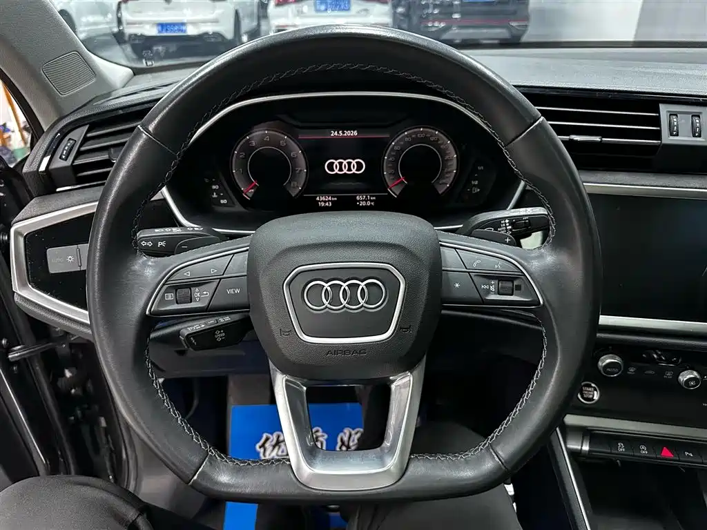 Audi Q3 2022 35 TFSI Fashion Dynamic фото 14