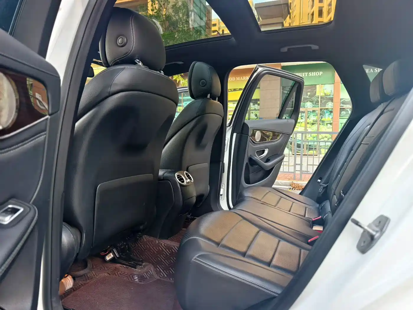 Mercedes-Benz GLC 2018 Facelift GLC 260 4MATIC Dynamic фото 15