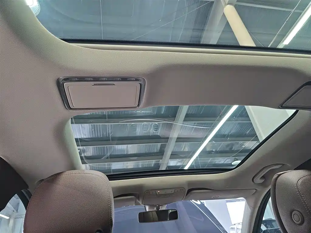 Mercedes-Benz E-Class 2018 Facelift E 300 L Luxury фото 14