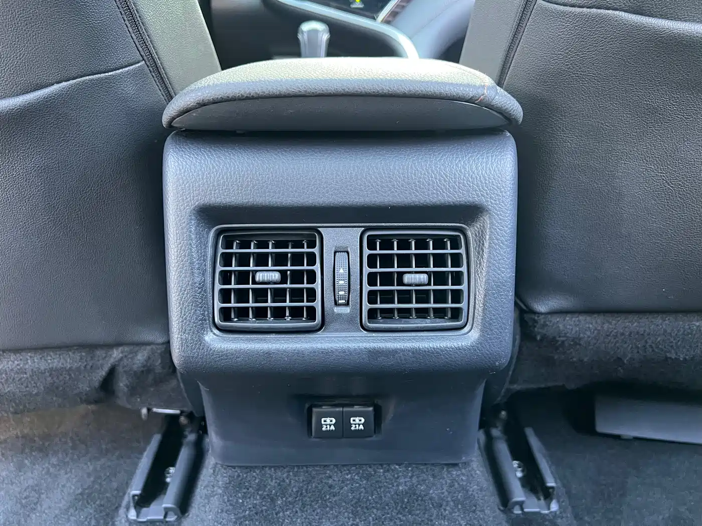 Toyota Camry 2019 2.5G Luxury Edition China VI фото 20