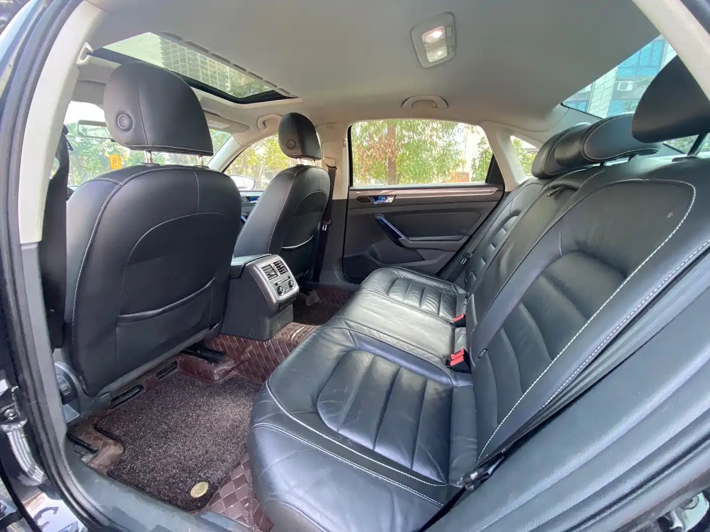 Volkswagen Passat 2017 330TSI DSG Prestige фото 14