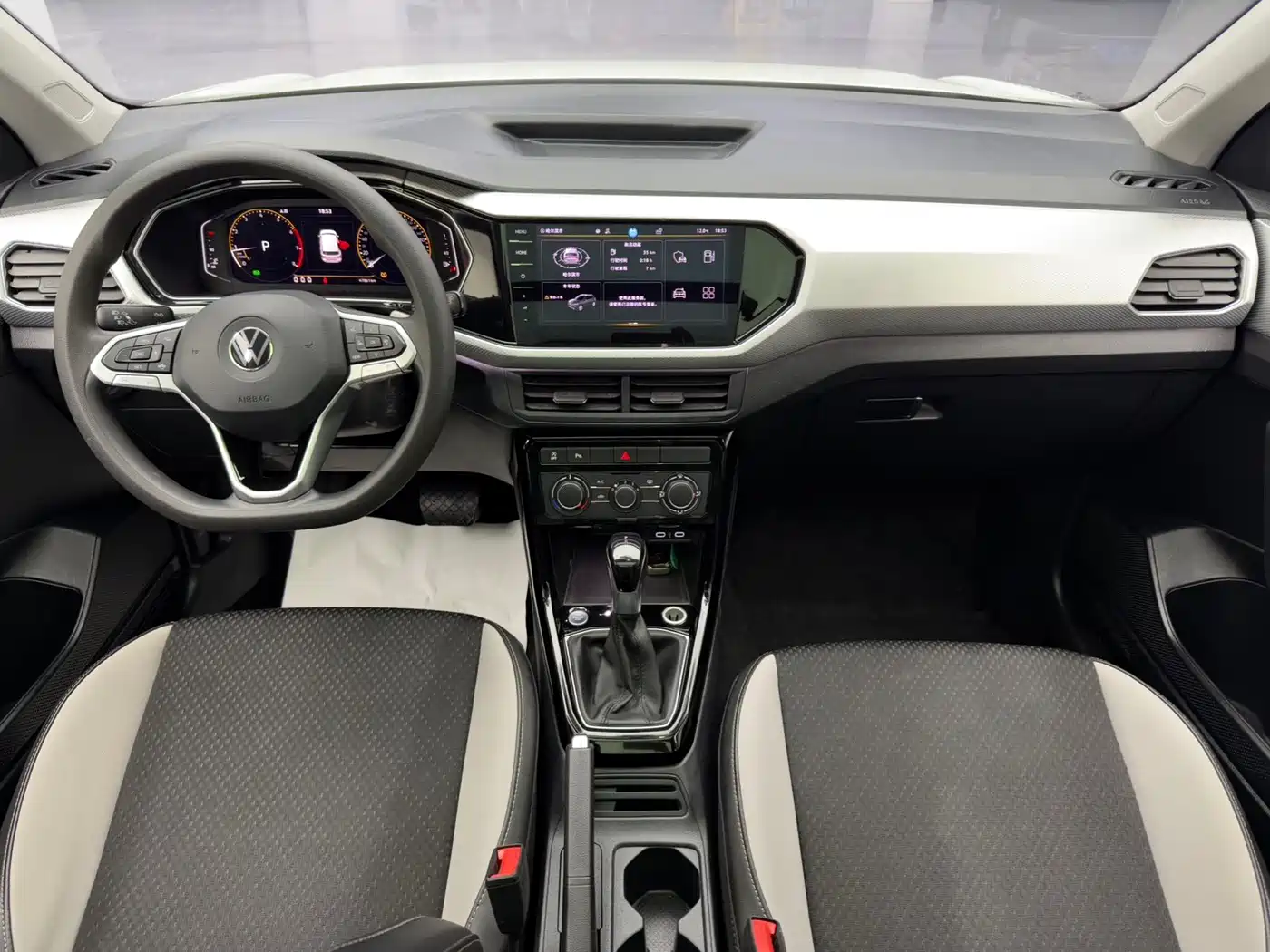 Volkswagen Tanying 2021 1.5L Automatic Smart Connect Edition фото 12