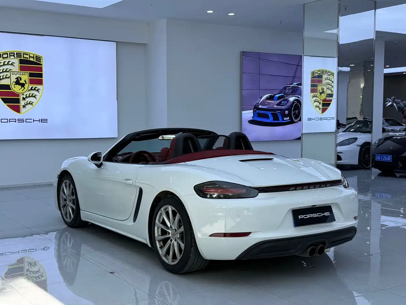 Porsche 718 2018 Boxster 2.0T фото 5