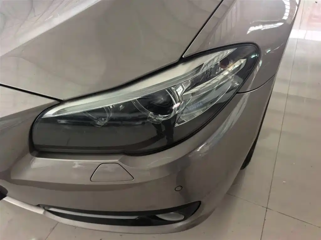 BMW 5 Series 2014 525Li Leading фото 16