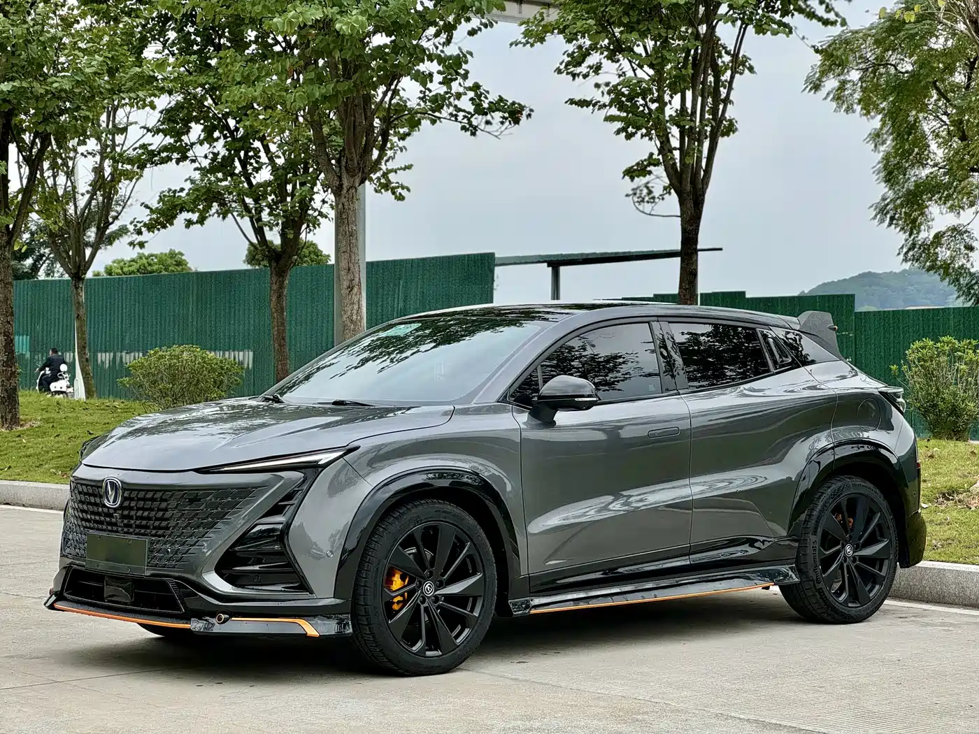 Фото 1 - Changan UNI-T