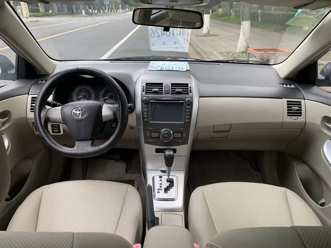 Toyota Corolla 2011 Model 1.8L CVT GLX-i фото 7