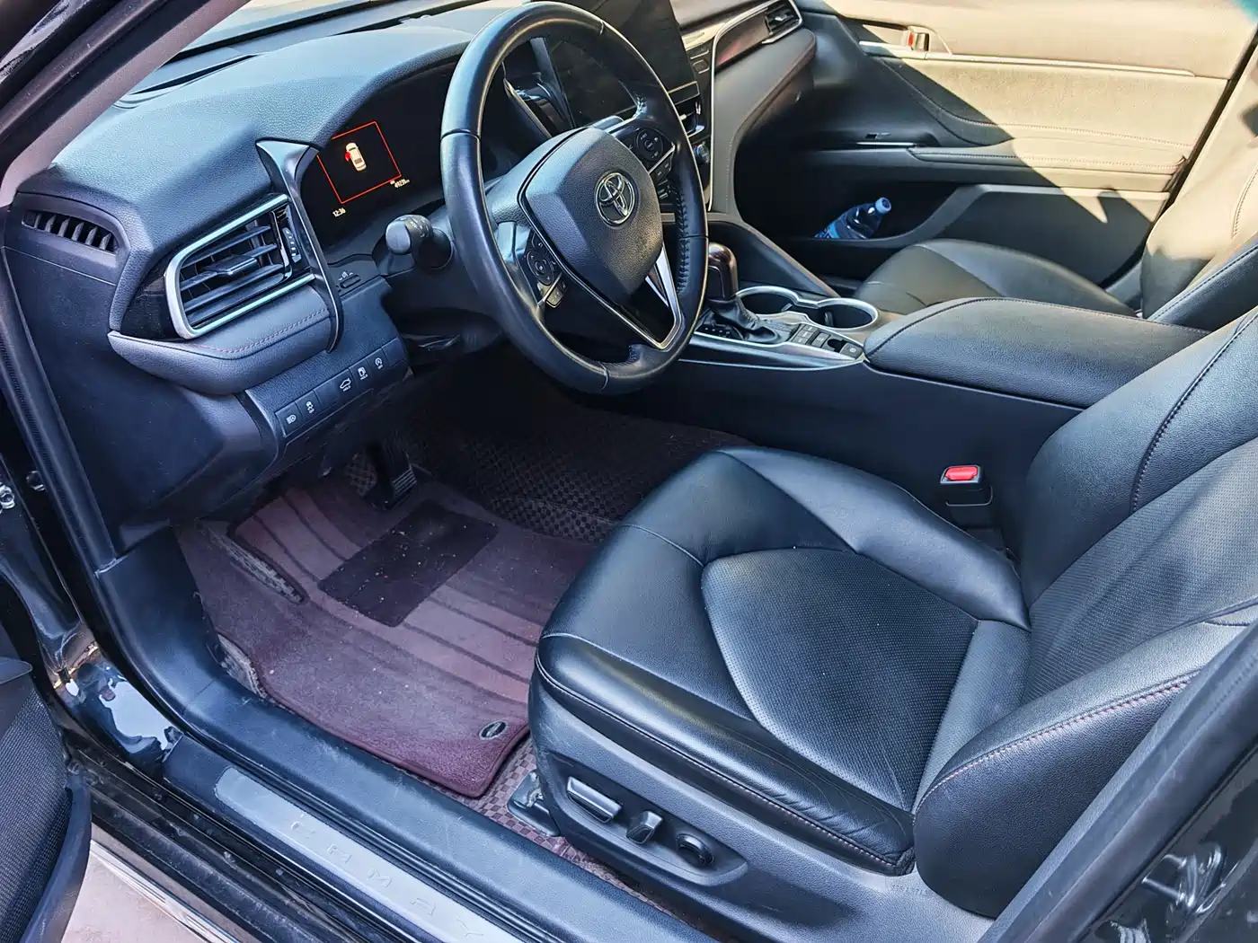TOYOTA CAMRY