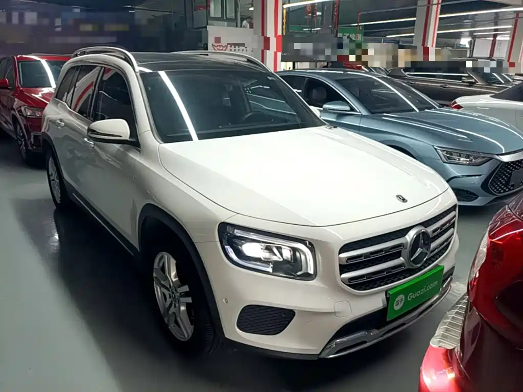 Фото 4 - Mercedes-Benz GLB