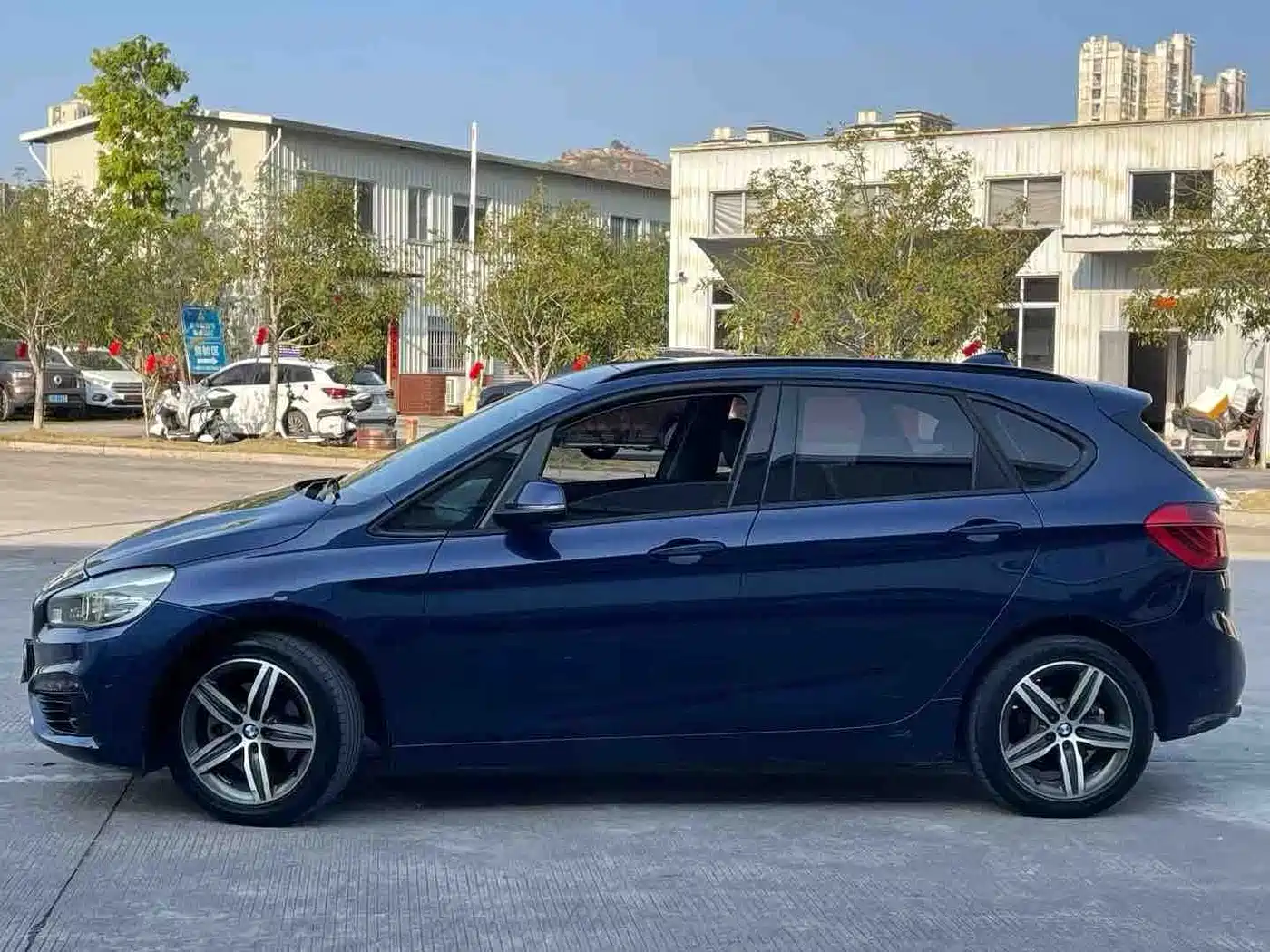 BMW 2 Series Touring 2016 2016 218i Sport Design Package