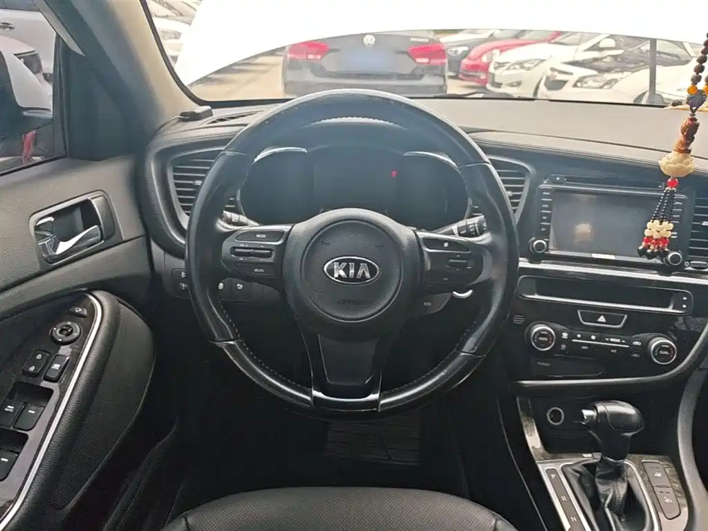 Kia K5 2015 2.0L Automatic LUX фото 11