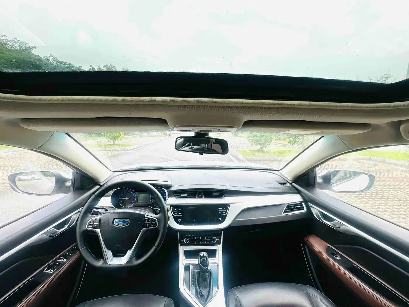 Photo 18 - Geely Vision