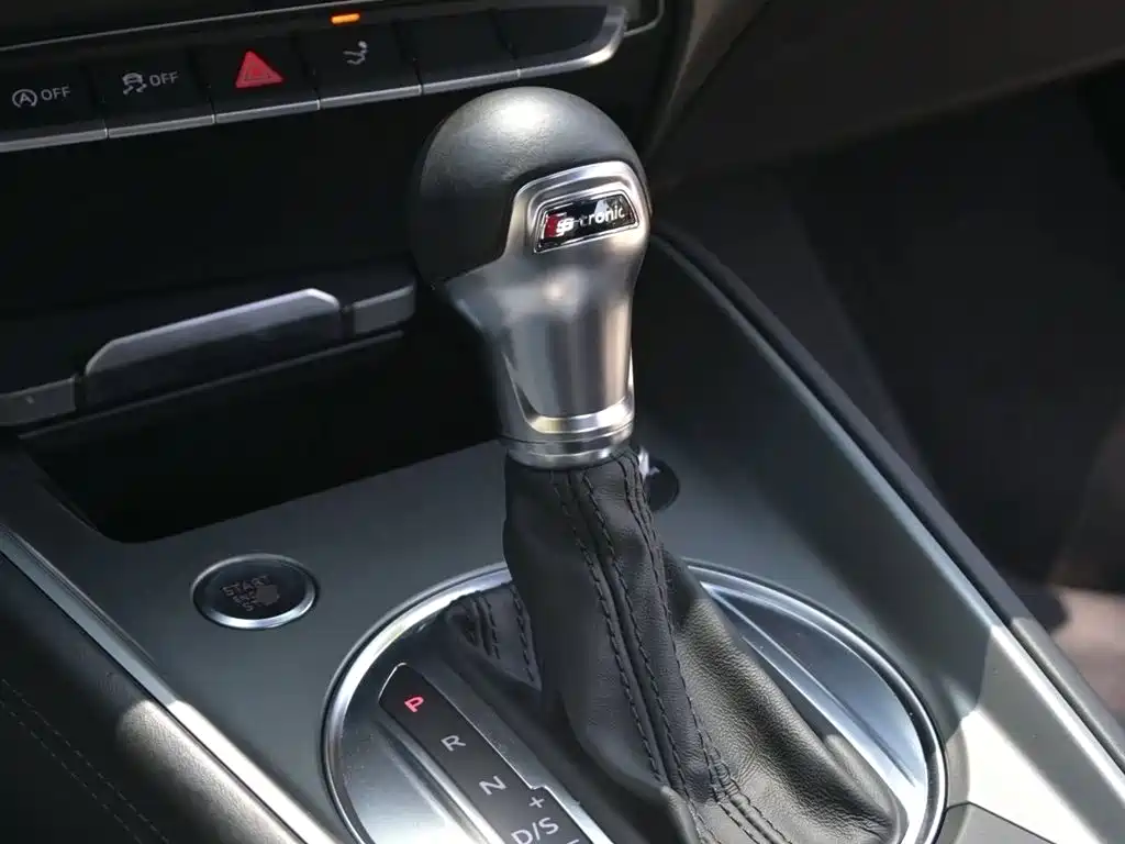 Audi TT 2015 TT Coupe 45 TFSI фото 10