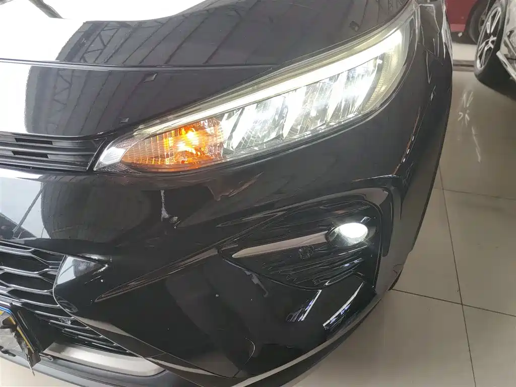 Toyota Wildlander 2022 2.0L CVT FWD Luxury PLUS Edition фото 24