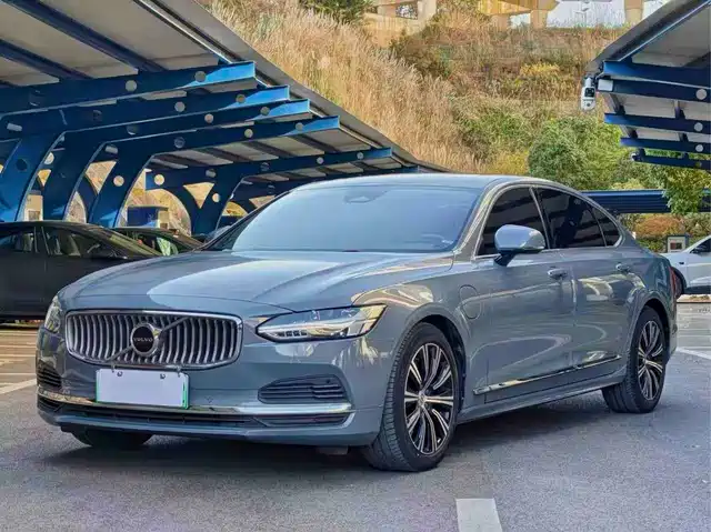 volvo s90-plug-in-hybrid