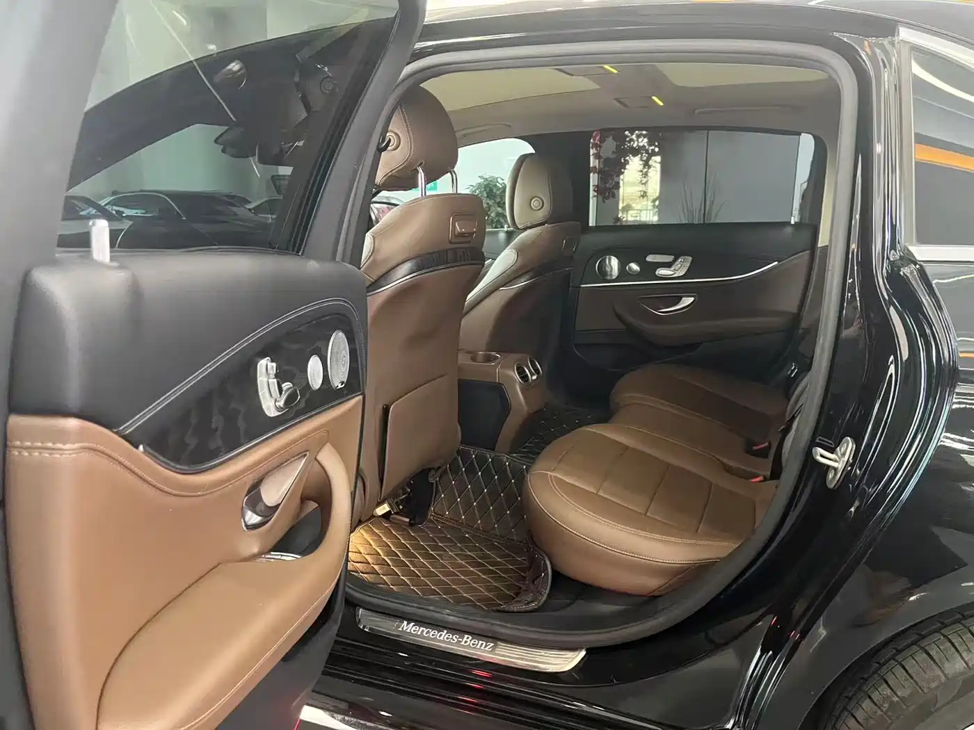 Mercedes-Benz E-Class 2020 Facelift E 300 L Exclusive фото 5