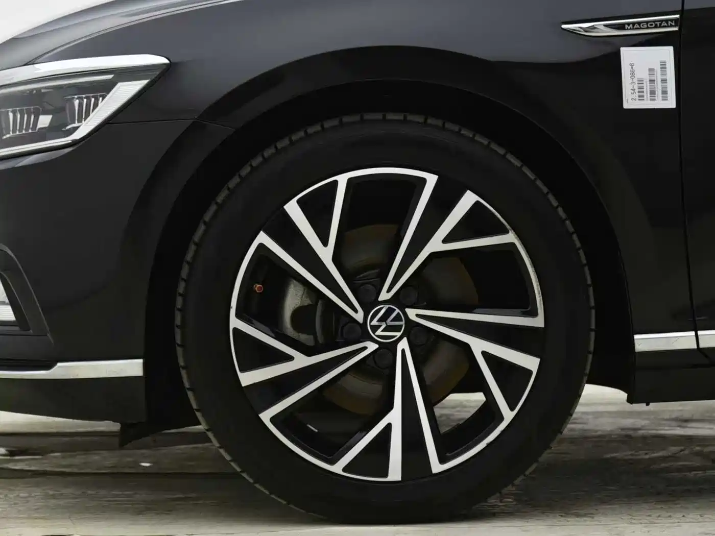 Volkswagen Magotan 2021 330TSI DSG 30th Anniversary Edition фото 12