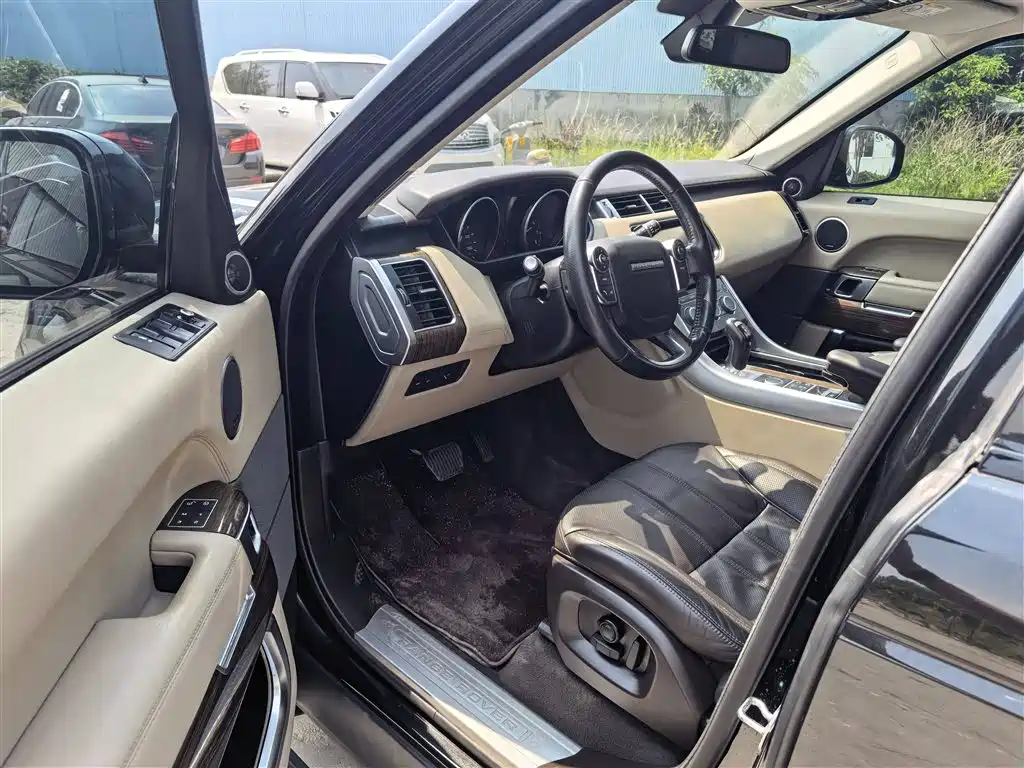 Фото 3 - Land Rover Range Rover Sport