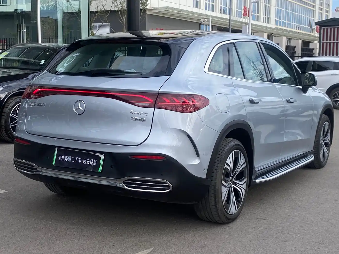 MERCEDES-BENZ EQE SUV
