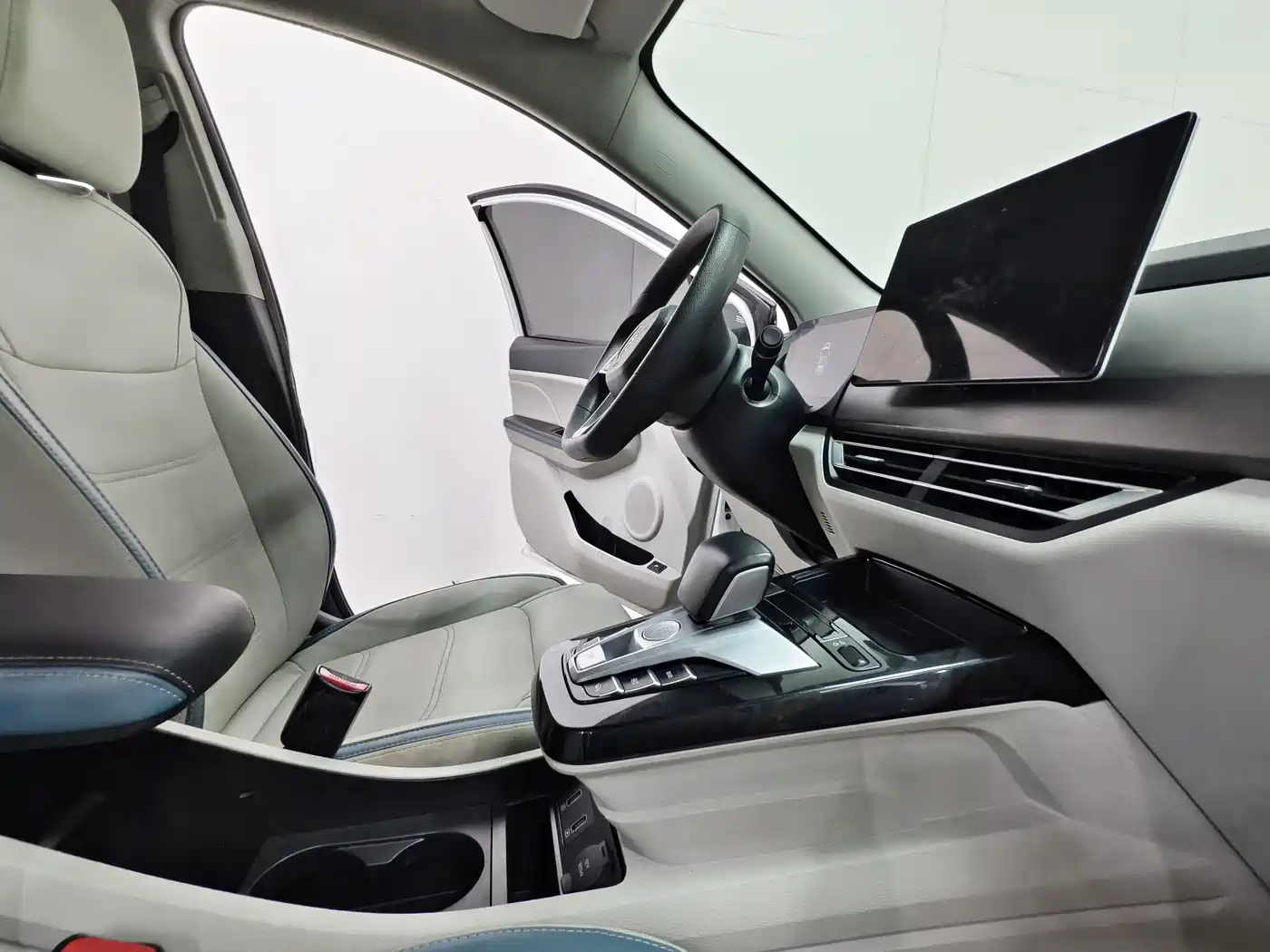 BYD Yuan Pro 2023 401KM Luxury фото 14