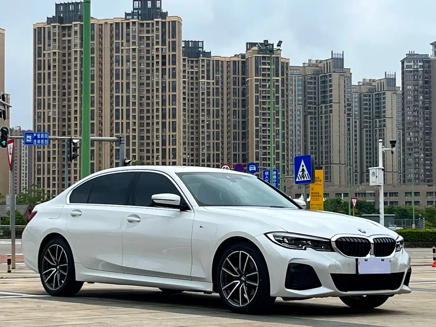 BMW 3 Series 2022 Facelift 325Li M Sport Package фото 3