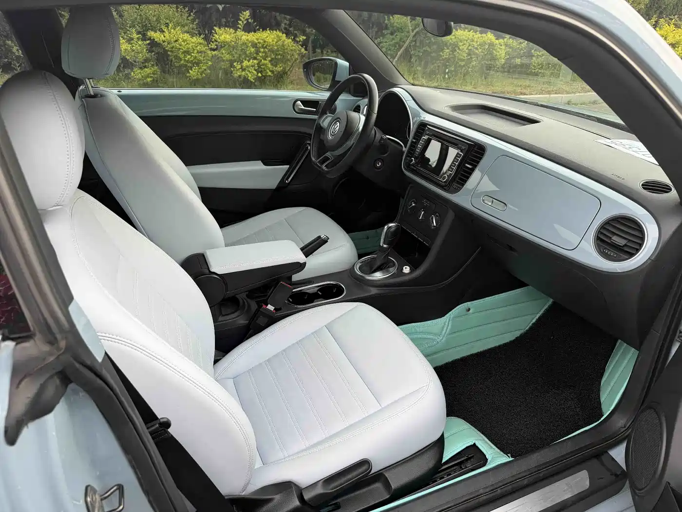 Volkswagen Beetle 2014 1.2TSI Fashion Edition фото 5