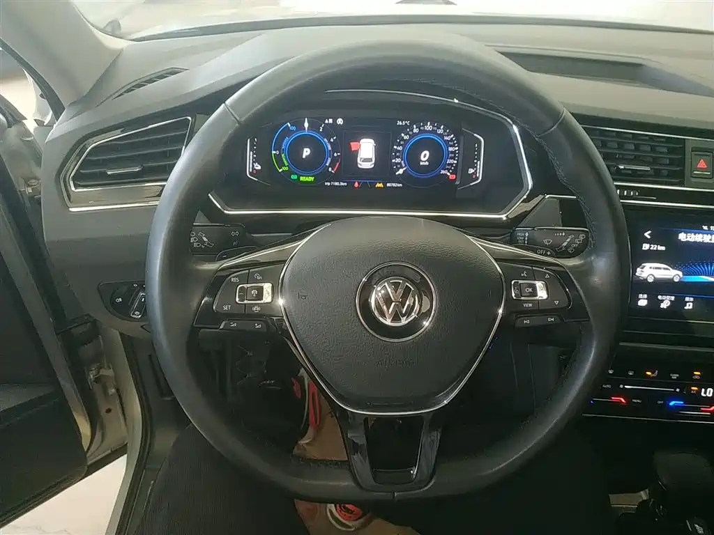 VOLKSWAGEN TIGUAN L NEW ENERGY