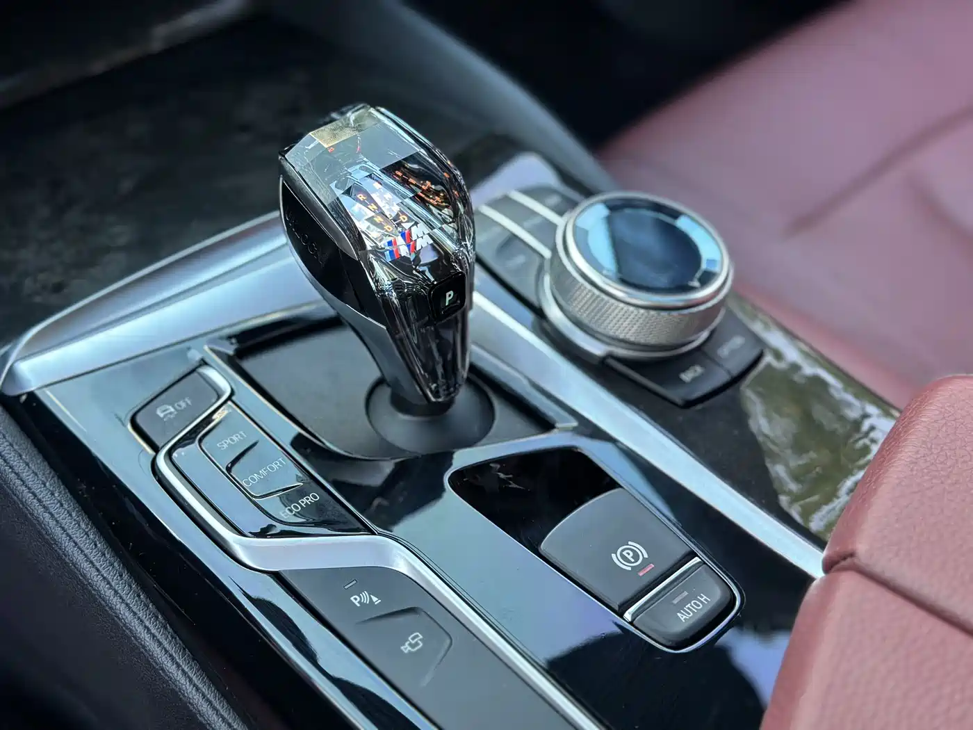BMW 5 Series 2019 530Li Premium M Sport Package фото 13