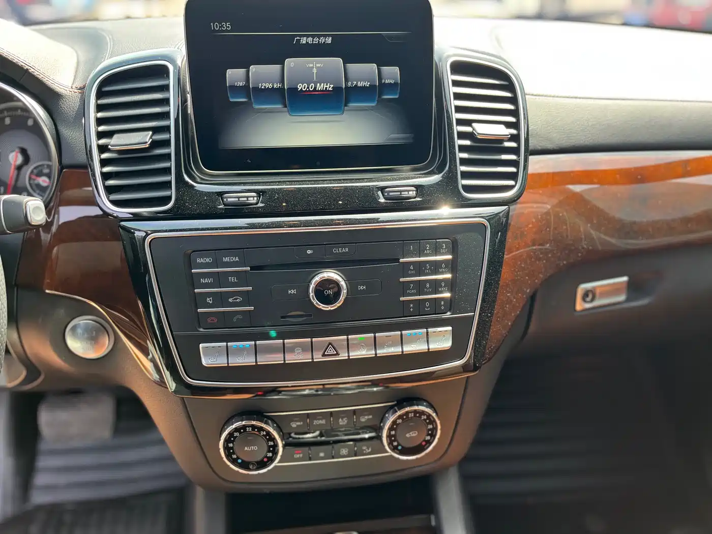Mercedes-Benz GLS 2018 Facelift GLS 400 4MATIC Luxury фото 13