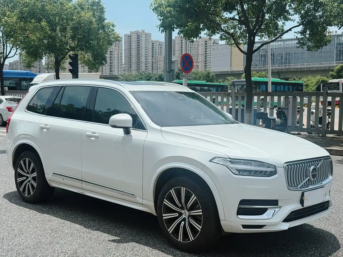Volvo XC90 2025 B6 Smart Comfort Luxury 7-Seater