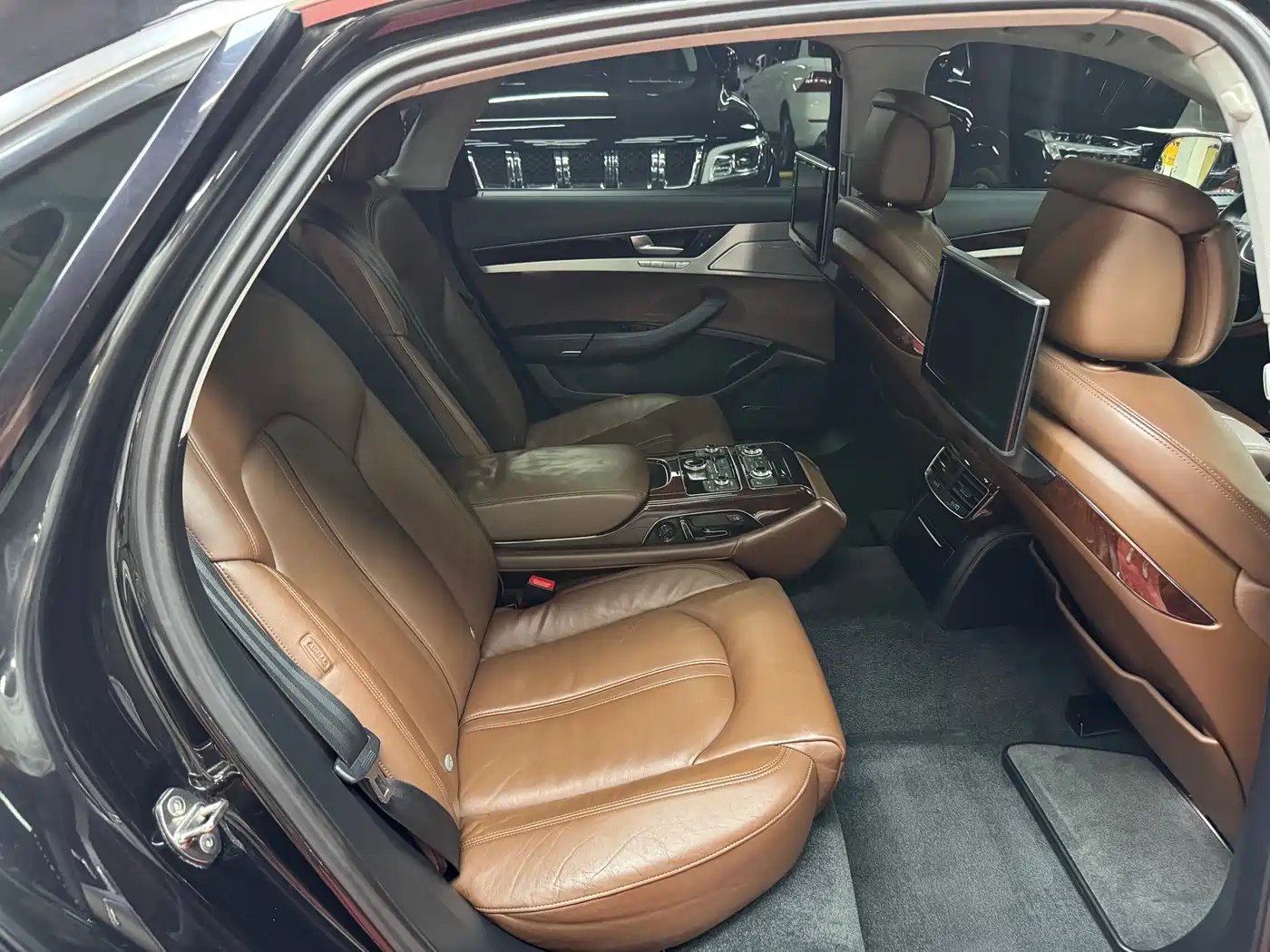 Audi A8 2013 A8L 55 TFSI quattro Luxury фото 29