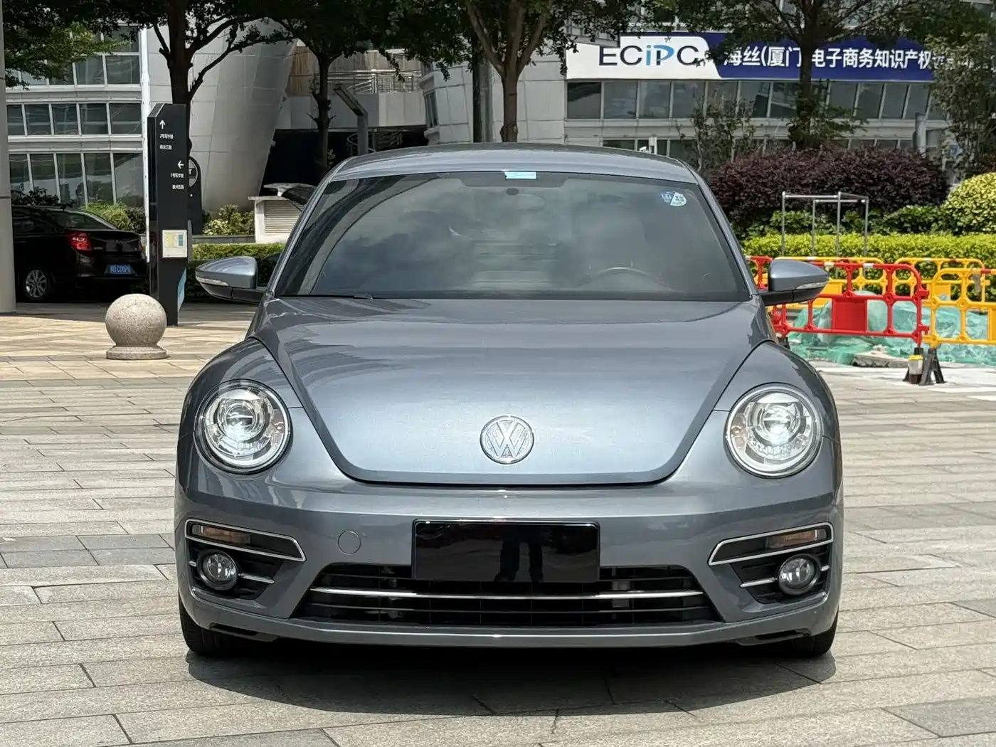 Volkswagen Beetle 2018 180TSI Easy Joy Edition фото 2