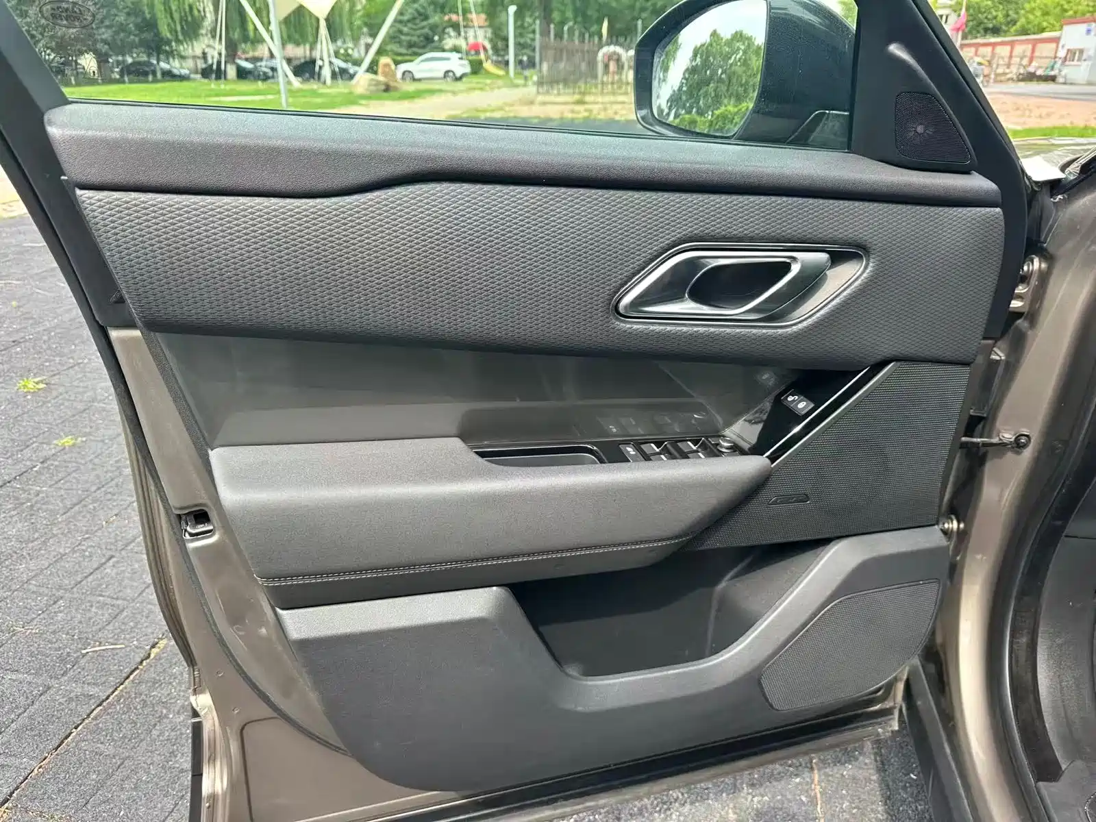 Фото 18 - Land Rover Range Rover Velar