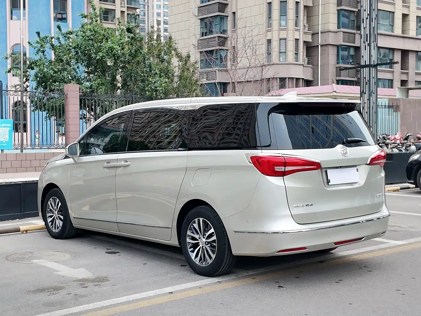 Buick GL8 2018 ES 28T Flagship Type China VI фото 21