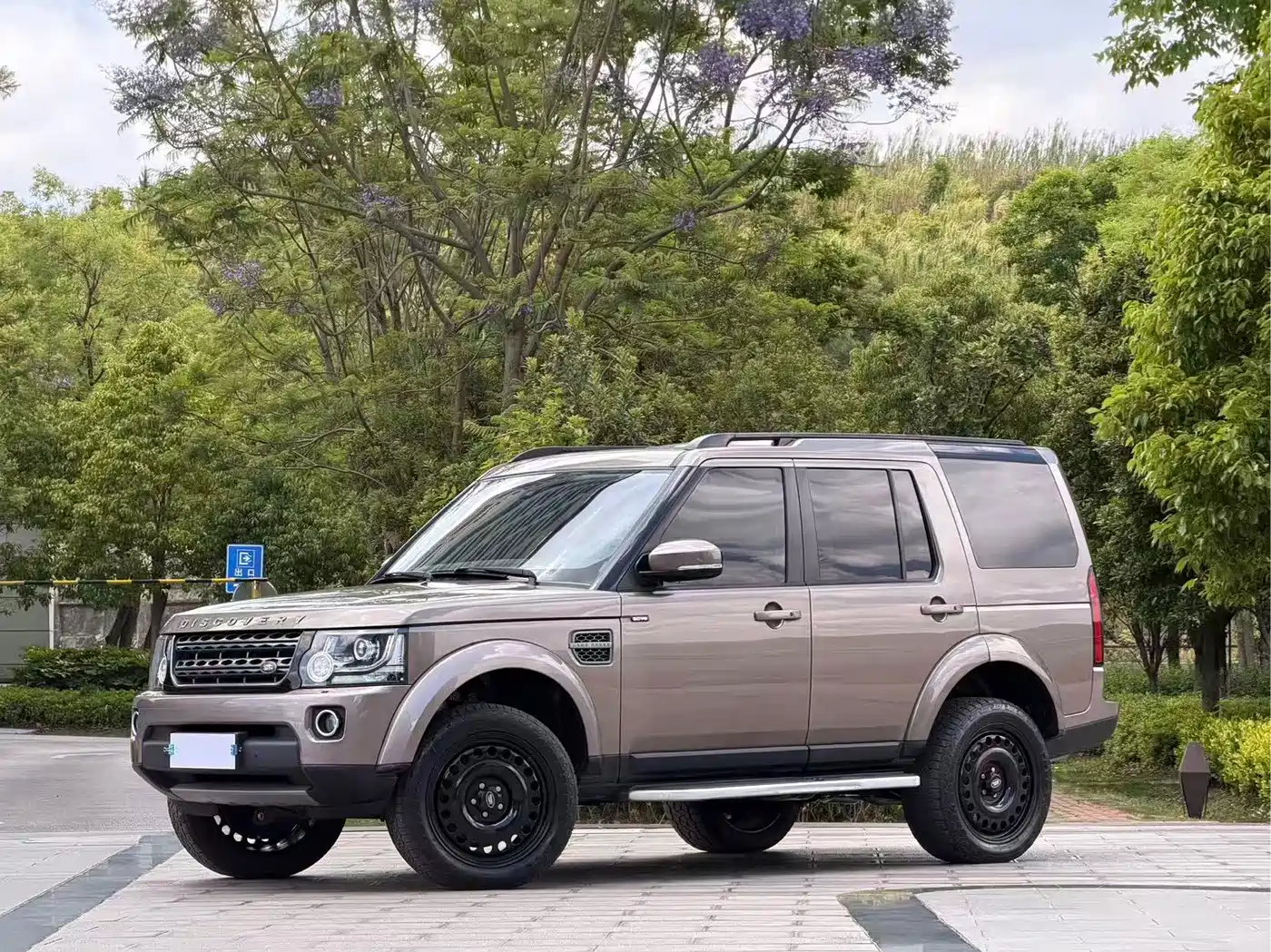 Land Rover Discovery 2016 3.0 SC V6 HSE